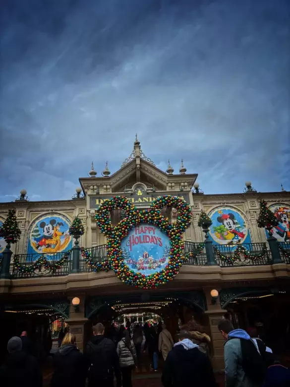 disneyland-paris-noel-entree-couronne-mickey-1600 Disneyland Paris - Comparatif