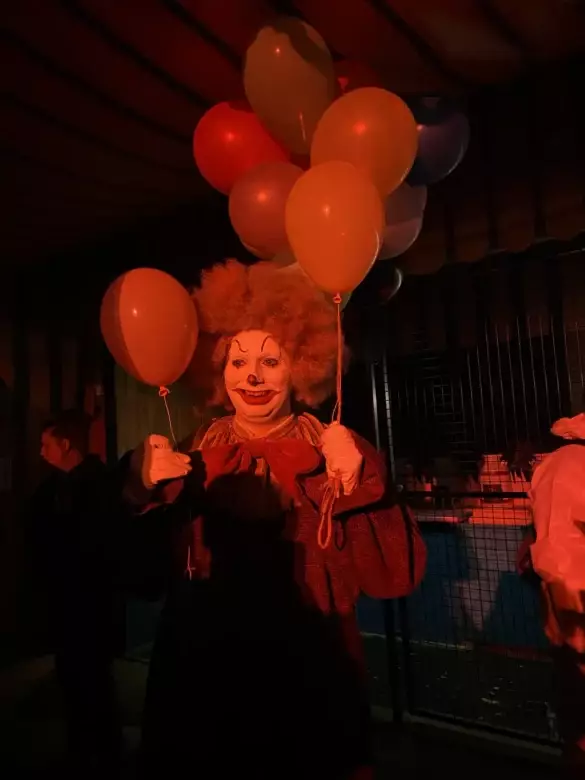 parc-asterix-halloween-clown-ballons-1600 Halloween au Parc Astérix