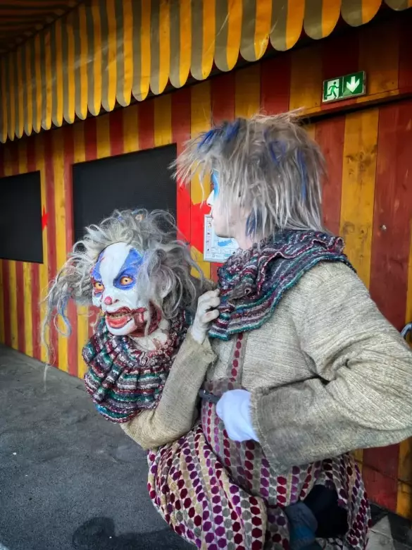 parc-asterix-peur-sur-le-parc-clown-1600 Le parc Astérix - Comparatif